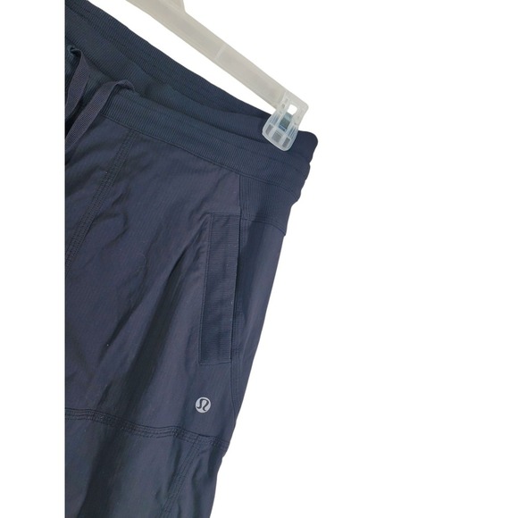 Lululemon Yoga Studio Dance Cropped Pants Sz 6 29-34 x19 Black Striped Stretch - Picture 5 of 8